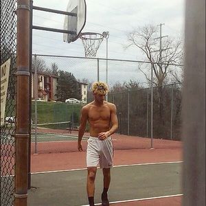 Meet your Posher, Desean